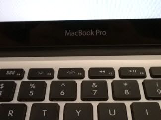 Guía fácil para limpiar correctamente tu trackpad de MacBook Pro en minutos