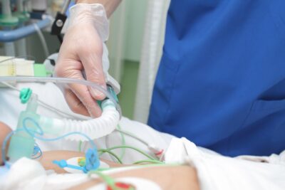Cómo limpiar correctamente una traqueostomía: Guía paso a paso