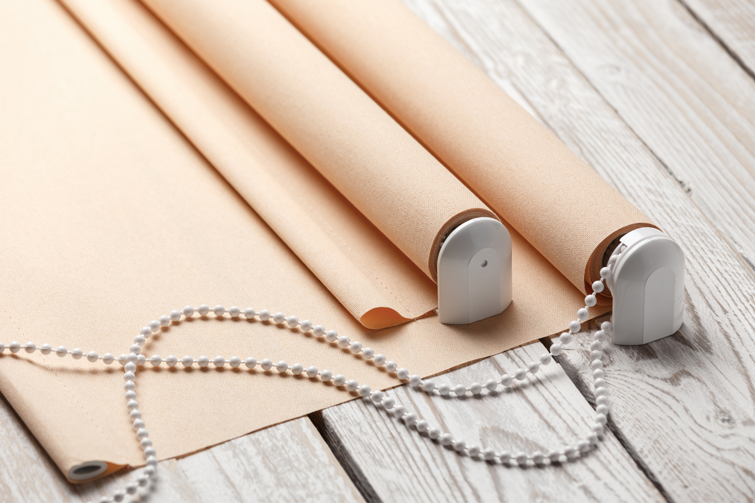 Guía de limpieza de estores: consejos prácticos