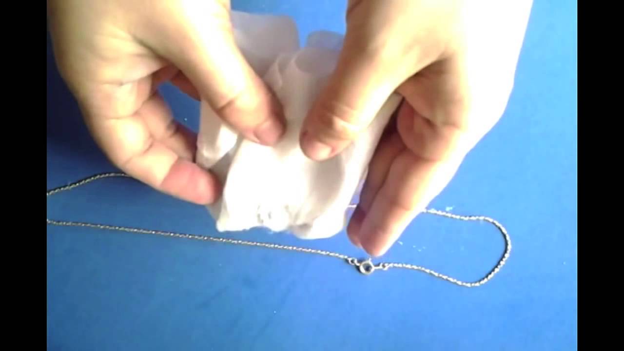 Guía de limpieza de joyas de acero: consejos y trucos