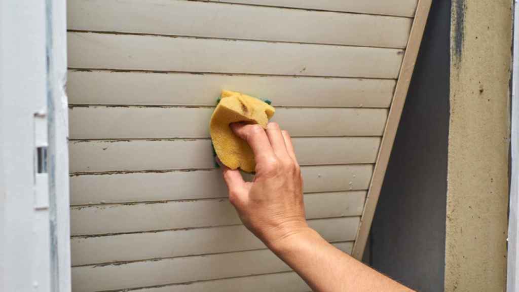 Guía para limpiar persianas extremadamente sucias de manera efectiva