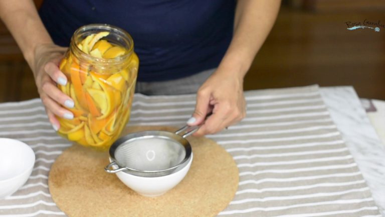 Limpia tus puertas de madera con este remedio casero efectivo