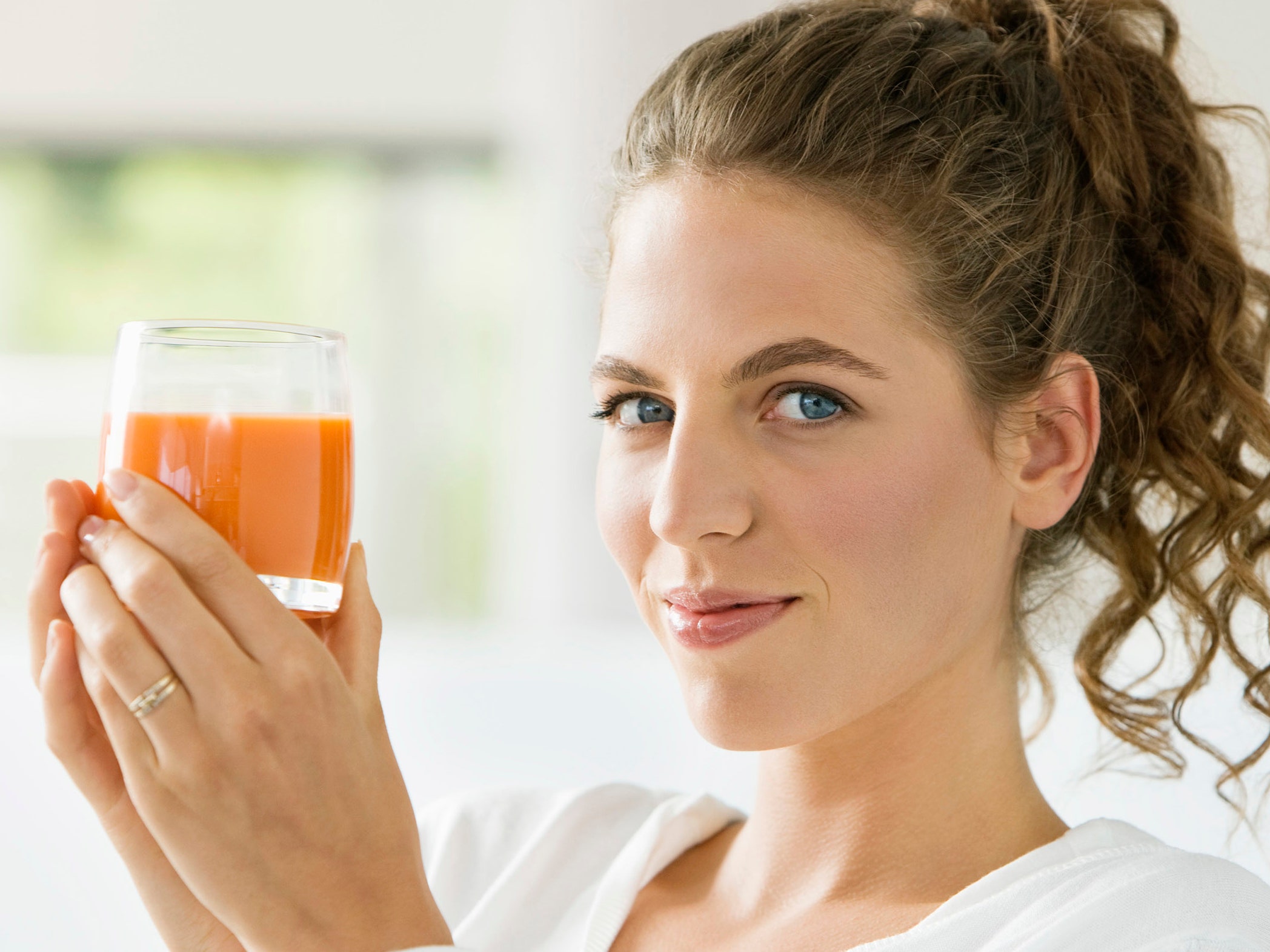 Jugos limpiadores para una piel sin manchas