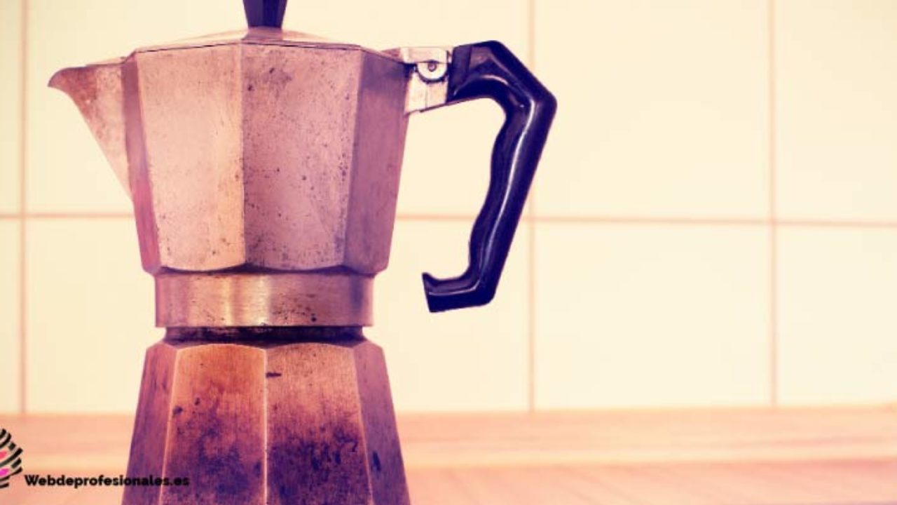 Limpiar cafetera express con vinagre