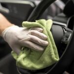 Limpiar el Salpicadero de tu Coche: Consejos y Trucos