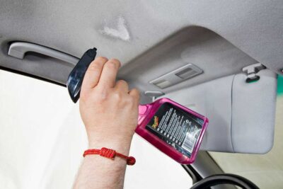 Cómo limpiar el techo de tu coche por dentro de manera fácil y efectiva