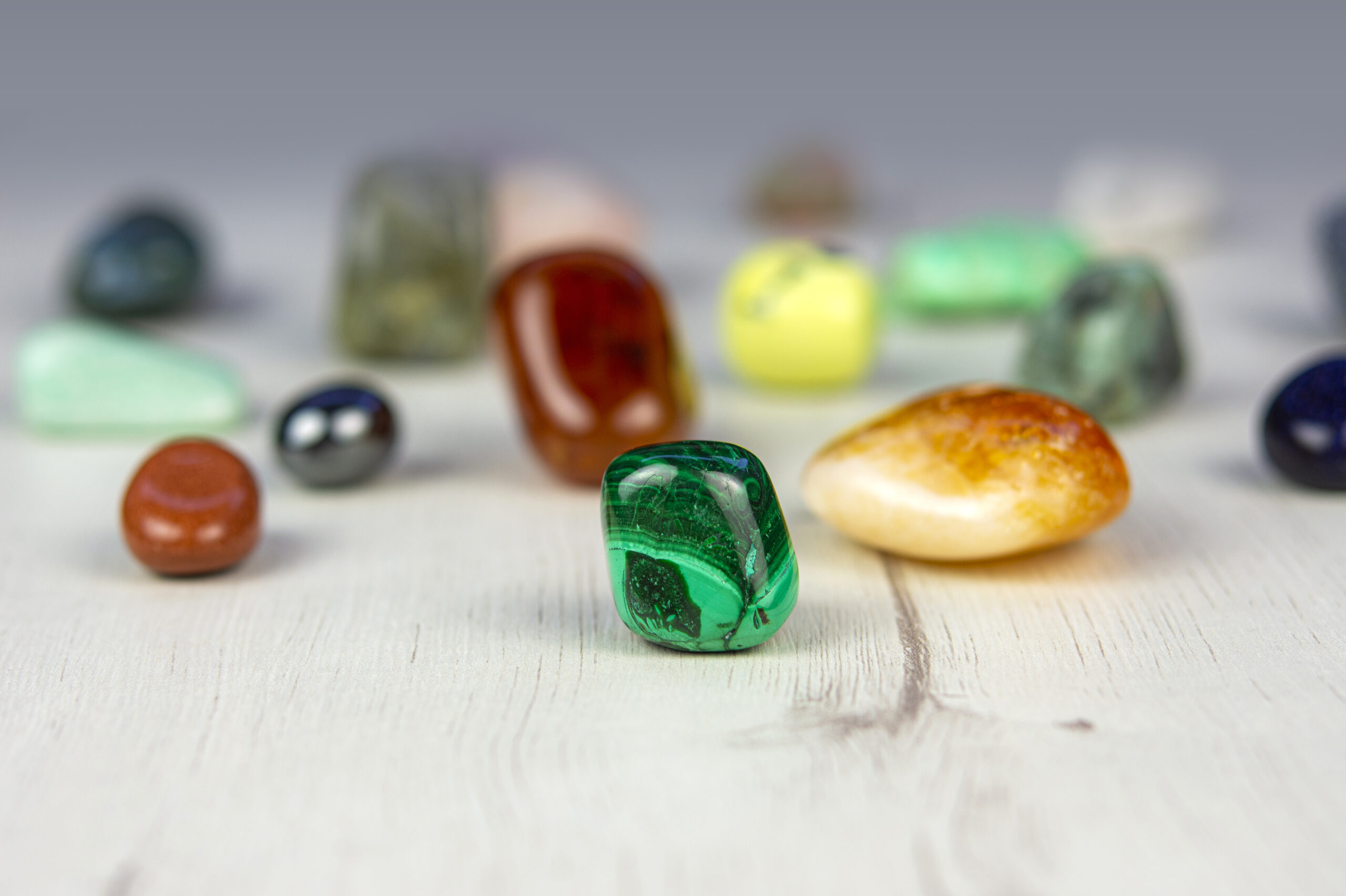 Limpiar piedras energéticas: Guía práctica y efectiva