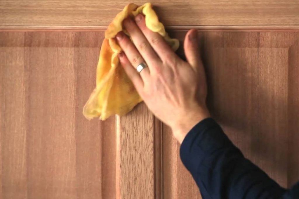 Remedios caseros para limpiar puertas blancas