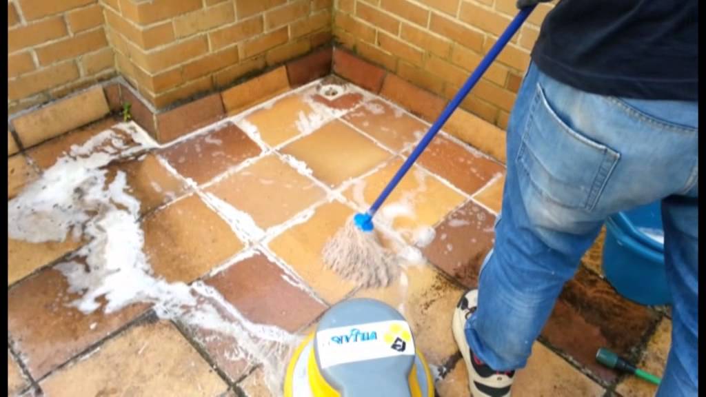 Limpiar suelo poroso de terraza: Consejos y trucos