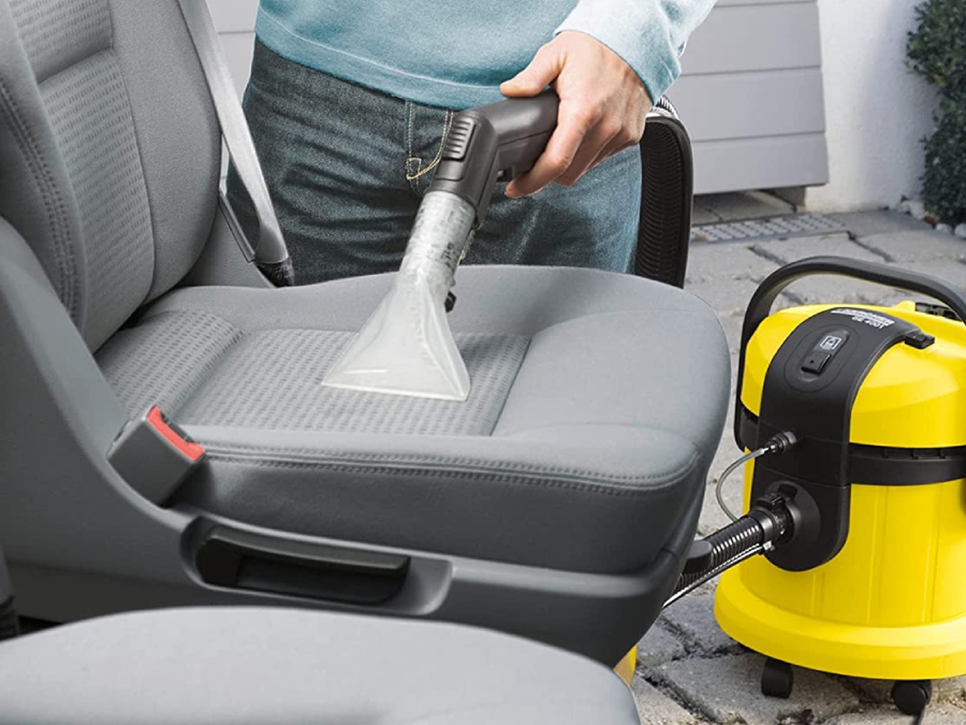 Maquina de limpieza de tapizados: ¡Elimina la suciedad en segundos!