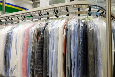 Precio de limpieza de traje en tintorería: ¿Cuánto cuesta?
