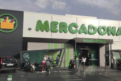 Descubre el producto perfecto para limpiar tu mampara en Mercadona