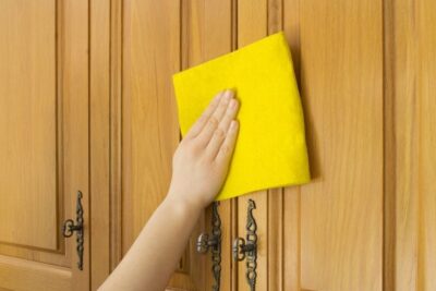 Compra los mejores productos para limpiar madera barnizada y mantén tus muebles como nuevos
